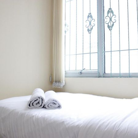 Deluxe & Cozy 4Br Galeri Ciumbuleuit Apartment By Travelio บันดุง ภายนอก รูปภาพ