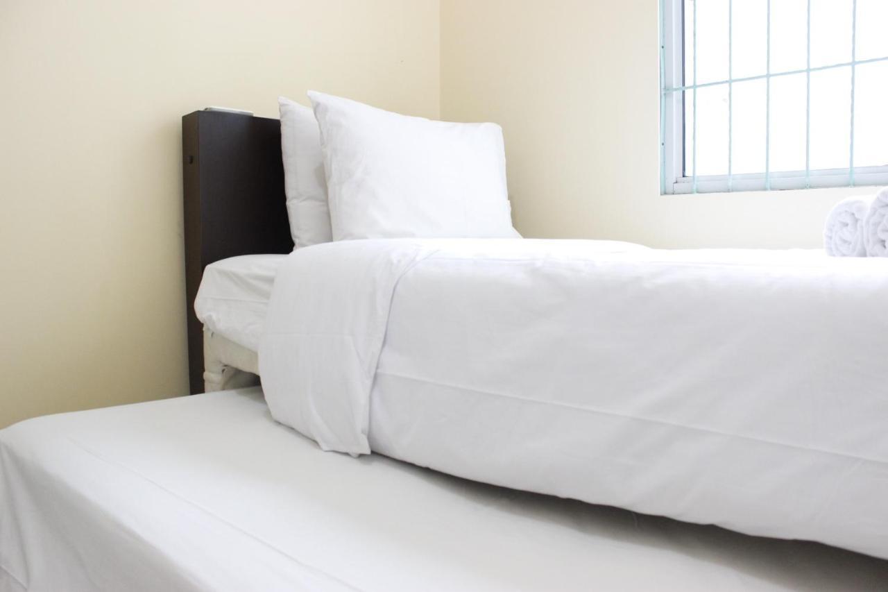 Deluxe & Cozy 4Br Galeri Ciumbuleuit Apartment By Travelio บันดุง ภายนอก รูปภาพ